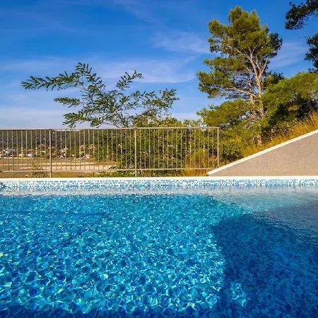 Lapida Guest house