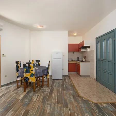 Guest house Lapida