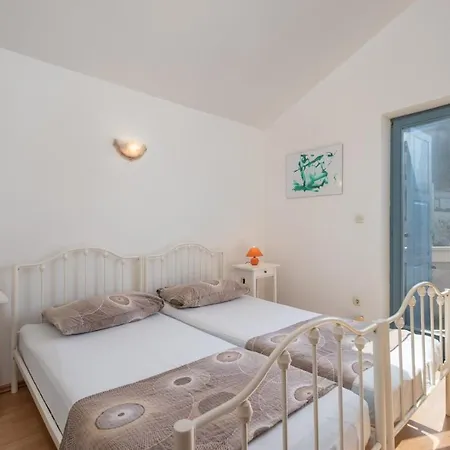 Lapida 3*