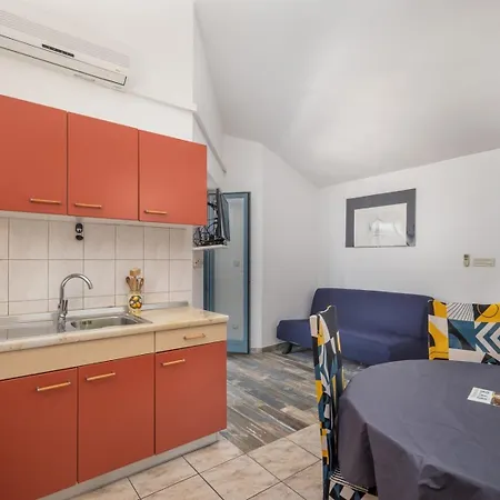 Guest house Lapida Supetarska Draga