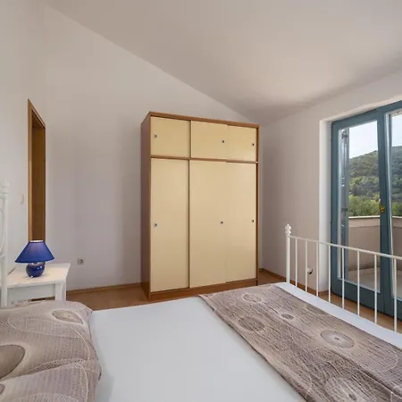 Lapida Guest house Supetarska Draga