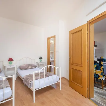 Guest house Lapida 3*