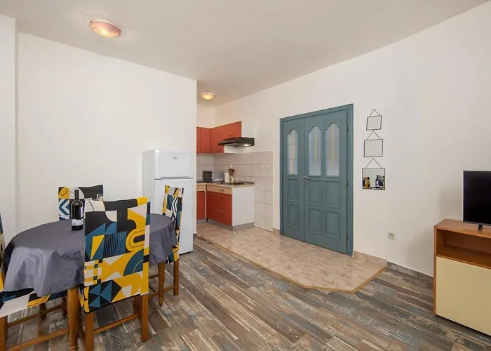 Lapida Supetarska Draga