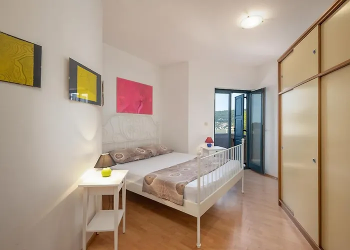 Lapida 3* Supetarska Draga