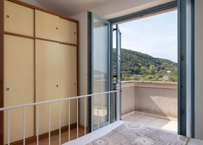 Lapida 3* Supetarska Draga