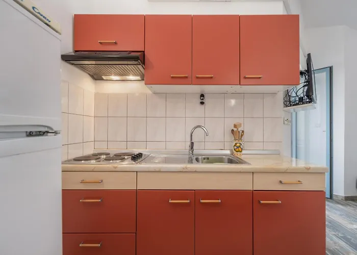 Lapida Gostinjska kuća Supetarska Draga