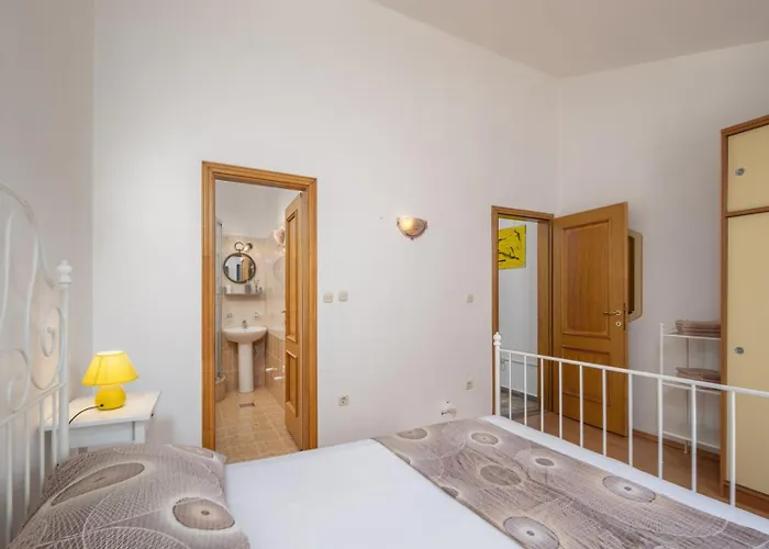 Lapida Gostinjska kuća