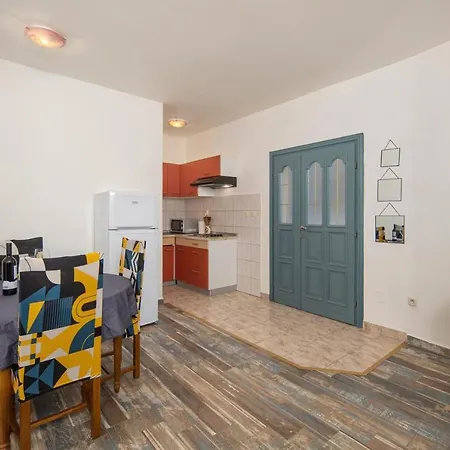 Lapida Supetarska Draga