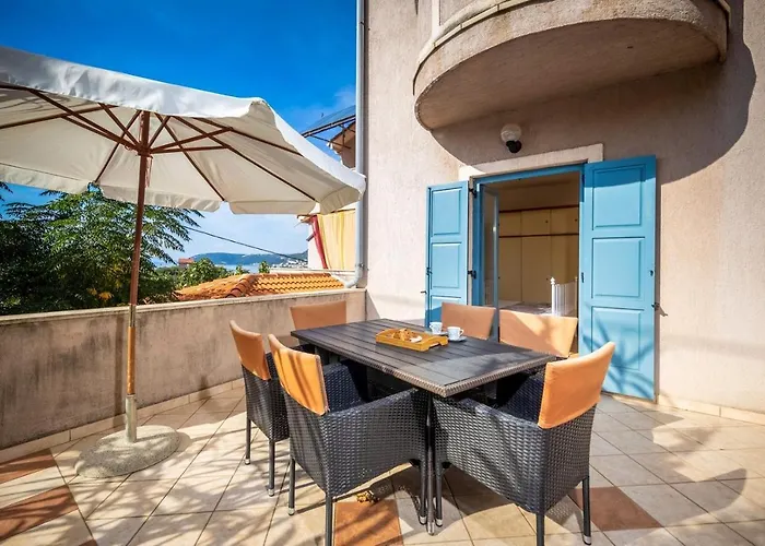 Lapida Supetarska Draga