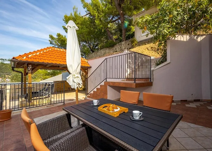 Pensjonat Lapida Supetarska Draga