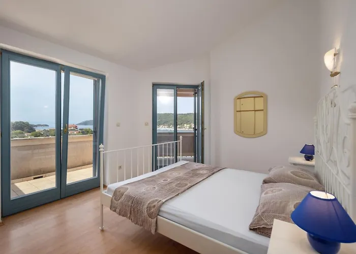 Lapida 3* Supetarska Draga